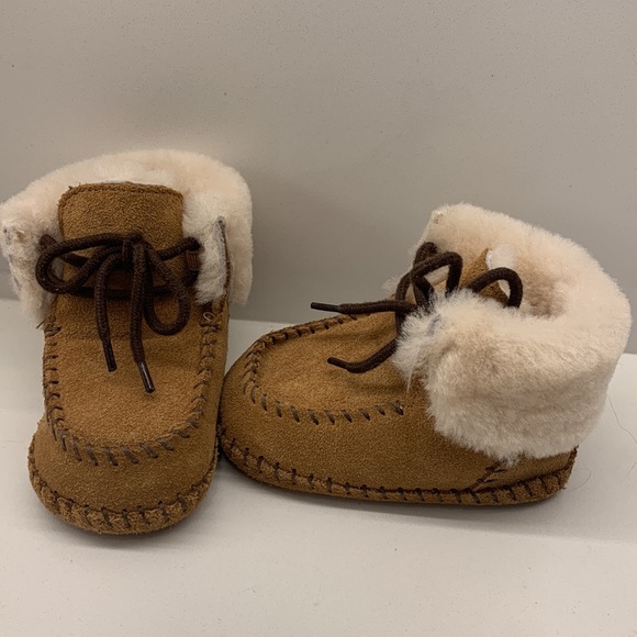 New baby UGG boots sz 2/3 - Picture 6 of 7